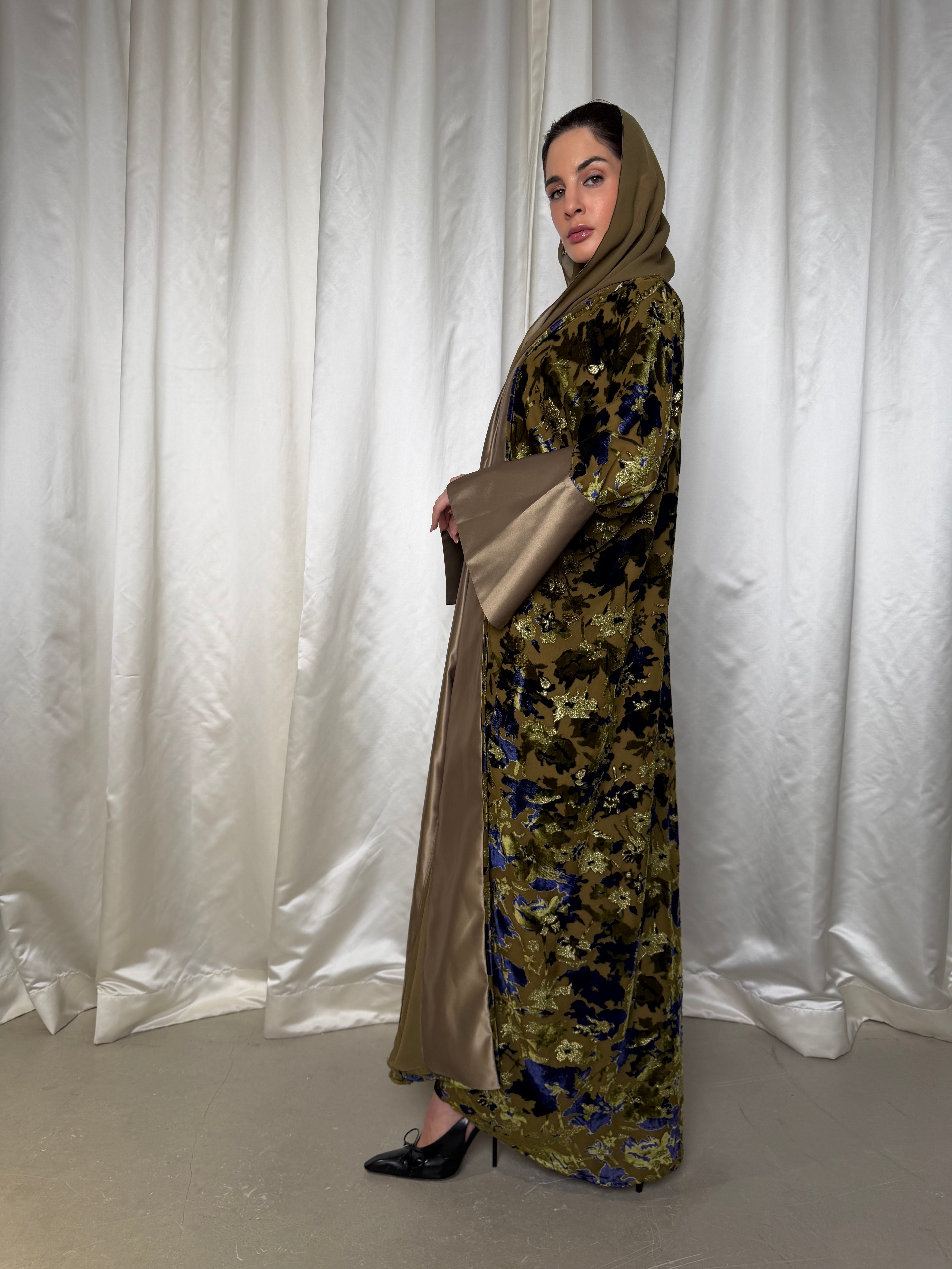 TRP-19 Abaya