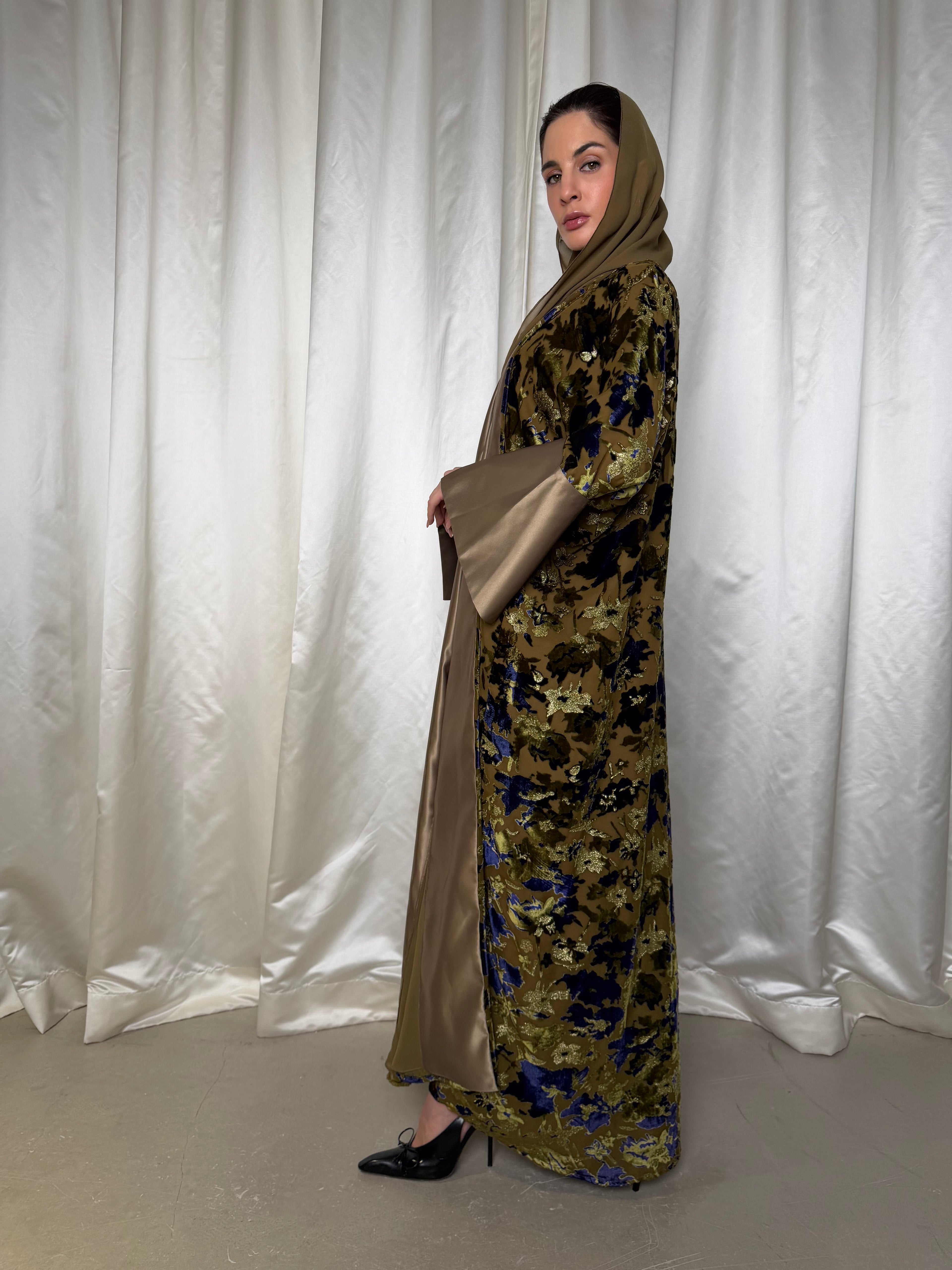 TRP-19 Abaya