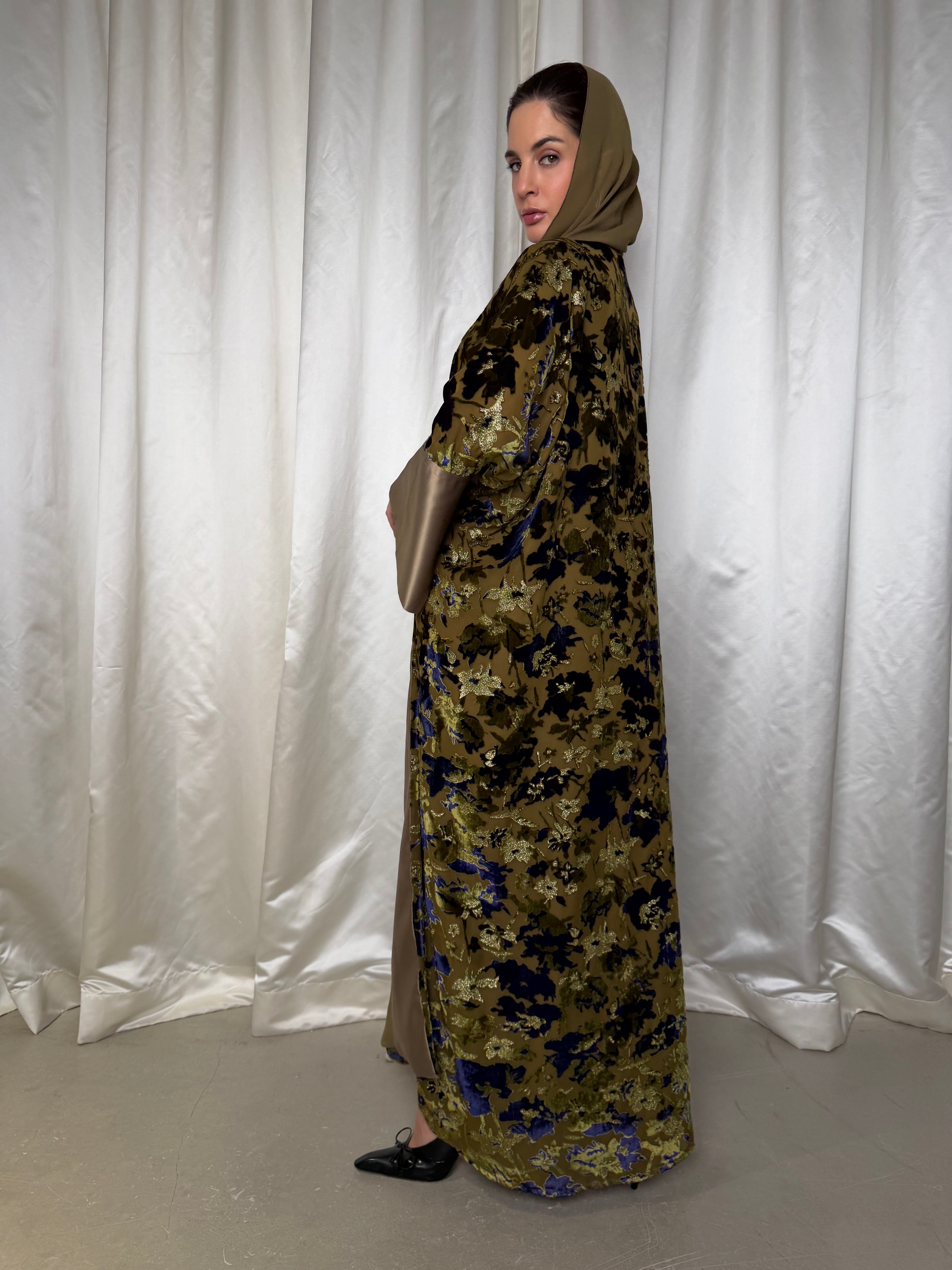 TRP-19 Abaya