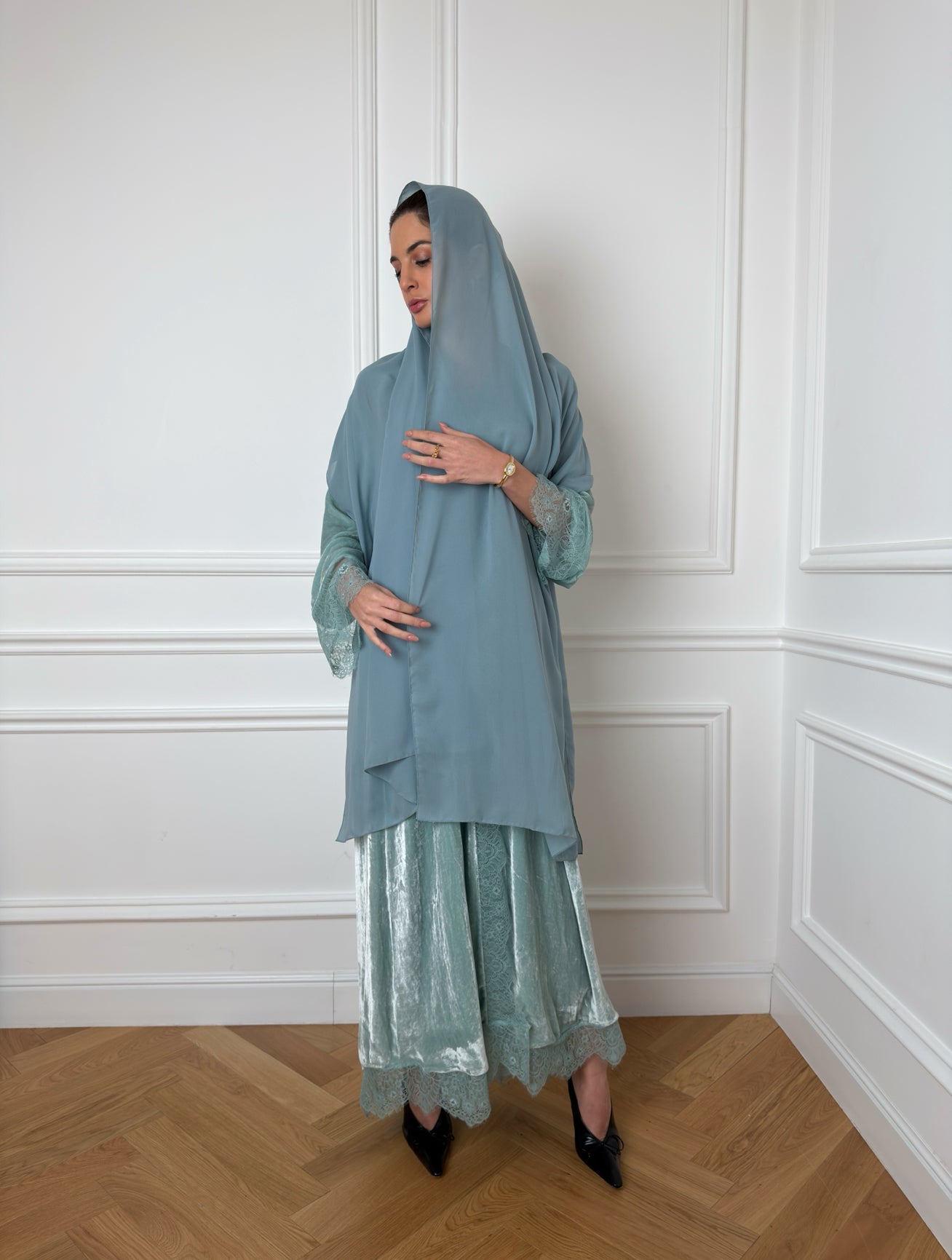TRP-17 Abaya